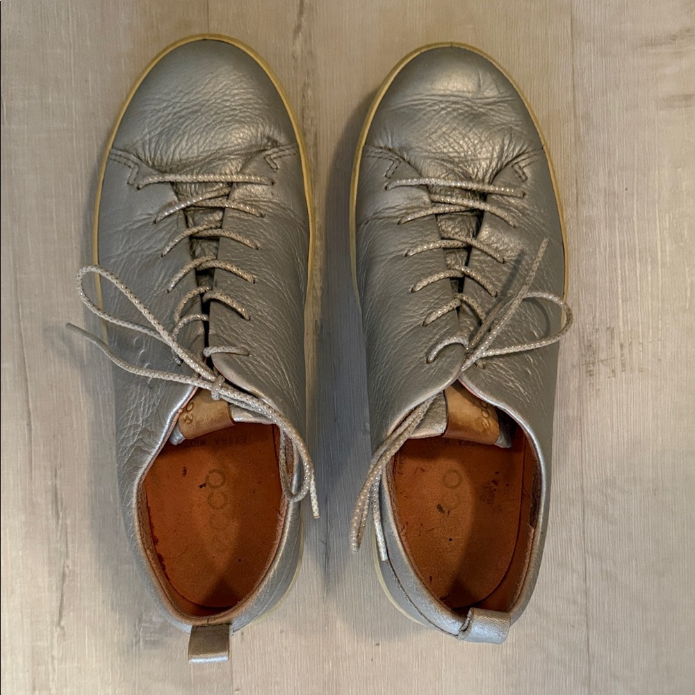 Ecco Women's Gray Leather Sneakers